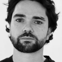 艾倫·穆斯塔法 飾演 William