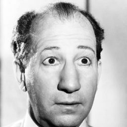 Hank Mann - 群雄奪寶鷹演員 飾演Reporter (uncredited)