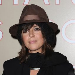 Cat Power - 峽谷中的回音演員 飾演Self