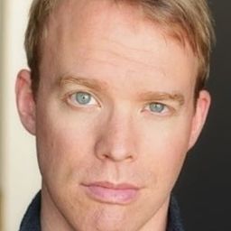 Michael James Bell 飾演 Harold Casey