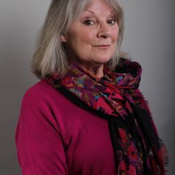 Anneke Wills 飾演 Self