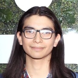 Jordan Bullchild 飾演 Store Employee