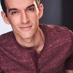 Luke Persiani - 殭屍狂潮演員 飾演Zombie