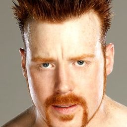 Stephen Farrelly 飾演 Two Ton