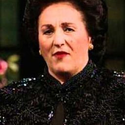 Ghena Dimitrova 飾演 Turandot