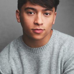 Bonale Fambrini 飾演 Ellis Ghould