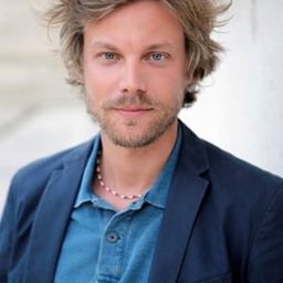 Davide Silvestri 飾演 Alberto