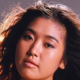 金富善 飾演 Hong