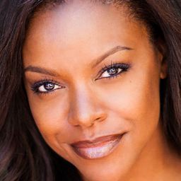 娜丁·艾利斯 飾演 Uber Pool Woman