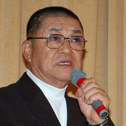 財津一郎 - でっかいでっかい野郎演員 飾演Newspaper reporter