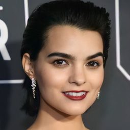 布莉安娜海德布蘭特 飾演 Negasonic Teenage Warhead