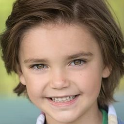 Baylen Bielitz 飾演 Max