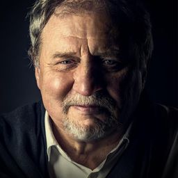 安德雷·格拉博斯基 飾演 Waldek's Grandfather