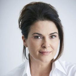 Barbara Auer - Mona kriegt ein Baby演員 飾演Judith Lessing