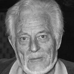 William Layton - Till Divorce Us Do Part演員 飾演Padre de Ann