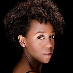 魯奇雅·柏娜德 - 超能小萌怪：從前從前演員 飾演Zane (voice)