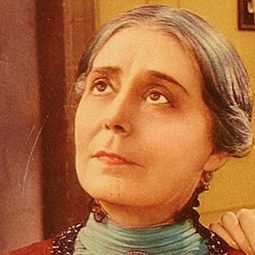 Louise Carter - 天堂艷史演員 飾演Woman with Wrong Handbag (uncredited)