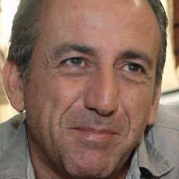 Didier Ferrari 飾演 Ange Rossi