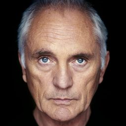 泰倫斯史丹普 飾演 Himself : Narrator