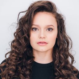 Jessica Rookeward 飾演 Irene (voice)