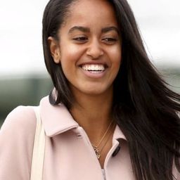 Malia Obama 飾演 Self (archive footage)