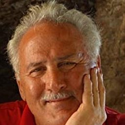 James A. Baffico 飾演 Bosko