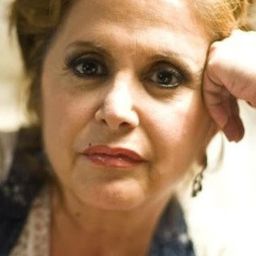 Fanny de Castro 飾演 Rita