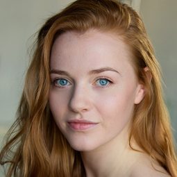 哈麗特史萊特 飾演 April Becker