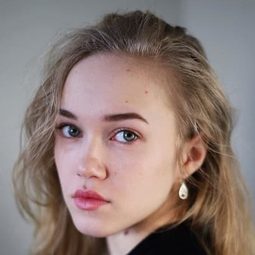 藍妮塔·梭西 飾演 Katia Jaakkola