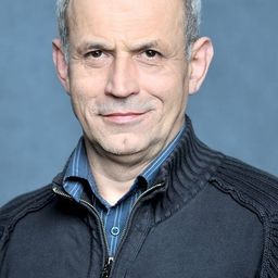 Krzysztof Stelmaszyk 飾演 Daddy