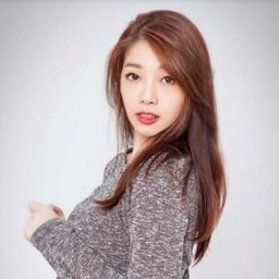 Han Yaxi - 同學麥娜絲演員 飾演Aphrodisiac Heroine