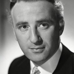 Sydney Tafler 飾演 Clayton