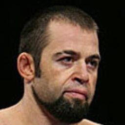 Alex Schoenauer - 失驚無神闖謎城演員 飾演Biker