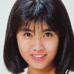 立花理佐 - 極道戦争 武闘派演員 飾演