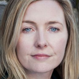 Dorothy Duffy - 血源演員 飾演Méabh