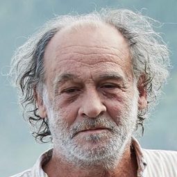 João Pedro Bénard - 逃婚緣記演員 飾演Horace Seagrave