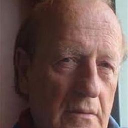 Bruno Corazzari 飾演 Reverend's lead henchman