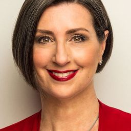 Lindsay Leese 飾演 