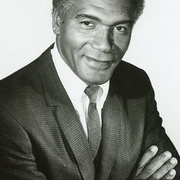 Percy Rodriguez 飾演 Mr. Nicholson