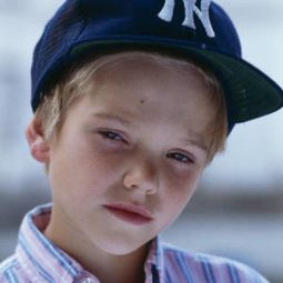 Alex Wiesendanger 飾演 Child