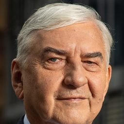 Miroslav Donutil - 天堂鼠樂園演員 飾演Peacock (voice)