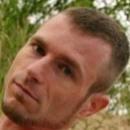 Martin Muller 飾演 Himself