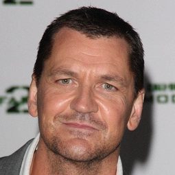 克雷格·費布雷斯 - Villain演員 飾演Eddie Franks