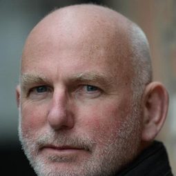 Gary Lewis - Glasgow Girls演員 飾演Euan Girvan