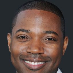 Stephen Rider - 滅口佈局演員 飾演CIA Analyst