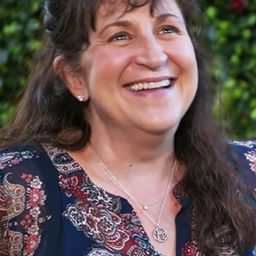 Felicia Culotta 飾演 Self