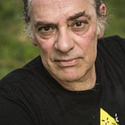 派西·桑塔瑪莉雅 飾演 General