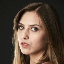 Claudia Napolitano - Magari resto演員 飾演Milena