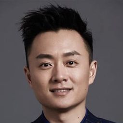 吳健 飾演 Boss Hu