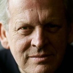 Thomas Allen 飾演 Baron Mirko Zeta